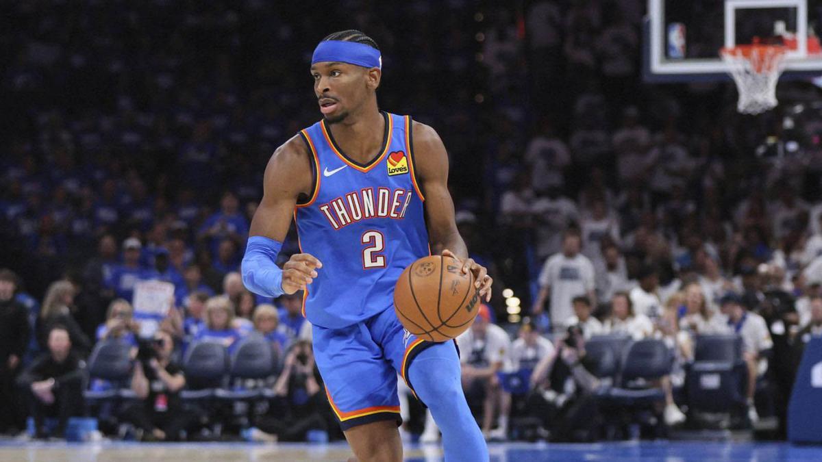 Shai Gilgeous-Alexander, base canadenc dels Oklahoma City Thunder, durant el cinquè partit contra els Minnesota Timberwolves en els ‘play-off’ de la Conferència Oest, dimecres de la setmana passada. | NATE BILLINGS / AP Shai Gilgeous-Alexander, base canadenc dels Oklahoma City Thunder, durant el cinquè partit contra els Minnesota Timberwolves en els ‘play-off’ de la Conferència Oest, dimecres de la setmana passada. | NATE BILLINGS / AP