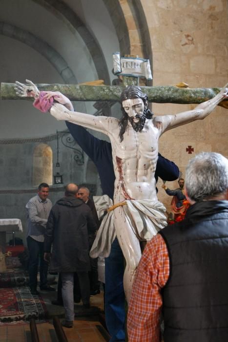 Los preparativos del Cristo del Amparo