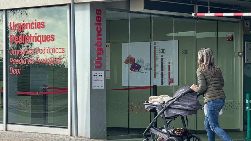 El bebé maltratado en Barcelona ya presentaba fisuras anales y un hematoma en la mejilla cuando visitó el hospital