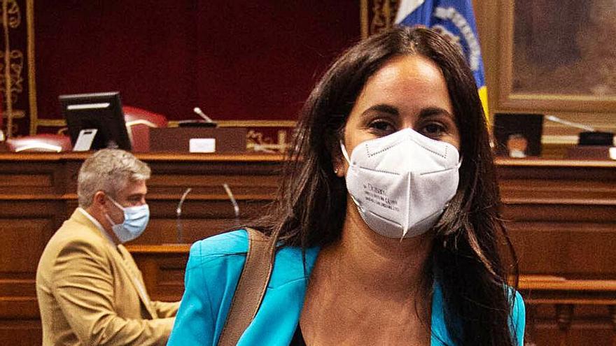 Vidina Espino, en el Parlamento canario en una foto de archivo. | |