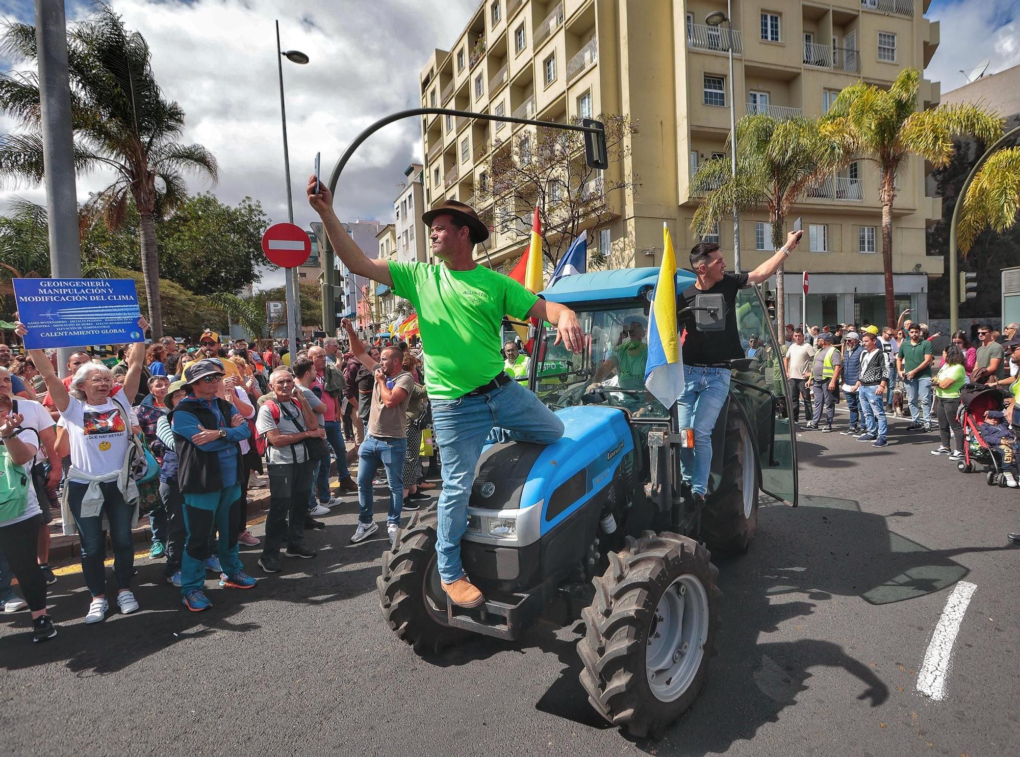 El sector agrario protesta en las calles de Santa Cruz