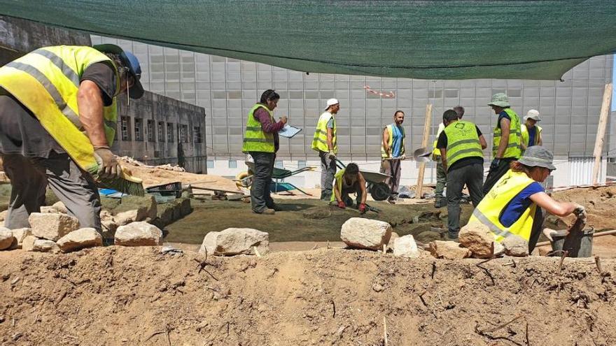 El derribo de Cordelerías Mar aflora un muro romano