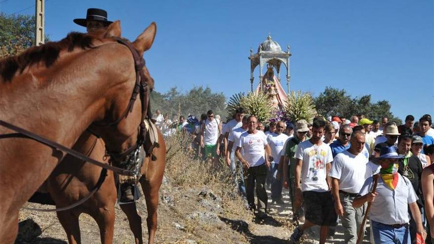 Día grande hoy en Cabra con la 'Bajá' de la Virgen de la Sierra