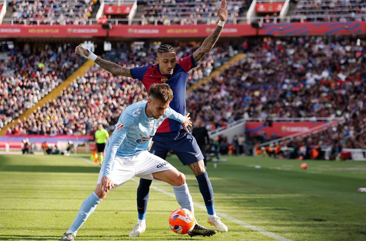 Raphinha, con Mingueza