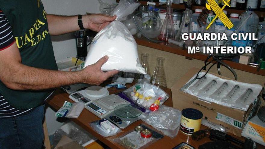 La Guardia Civil desmantela un laboratorio de drogas sintéticas en Moraleja del Vino