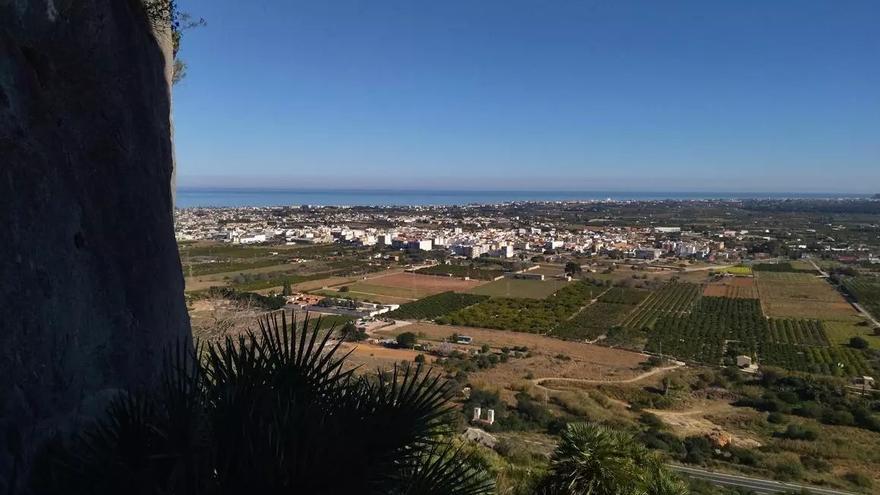 Los vecinos de El Verger pagarán menos basura: bajada de 123 a 118 euros y cuota de 535 euros para la vivienda turística