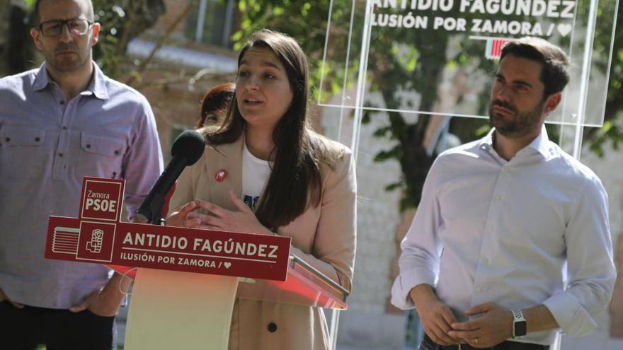 El PSOE propone una &quot;tarjeta monedero para los jóvenes&quot;