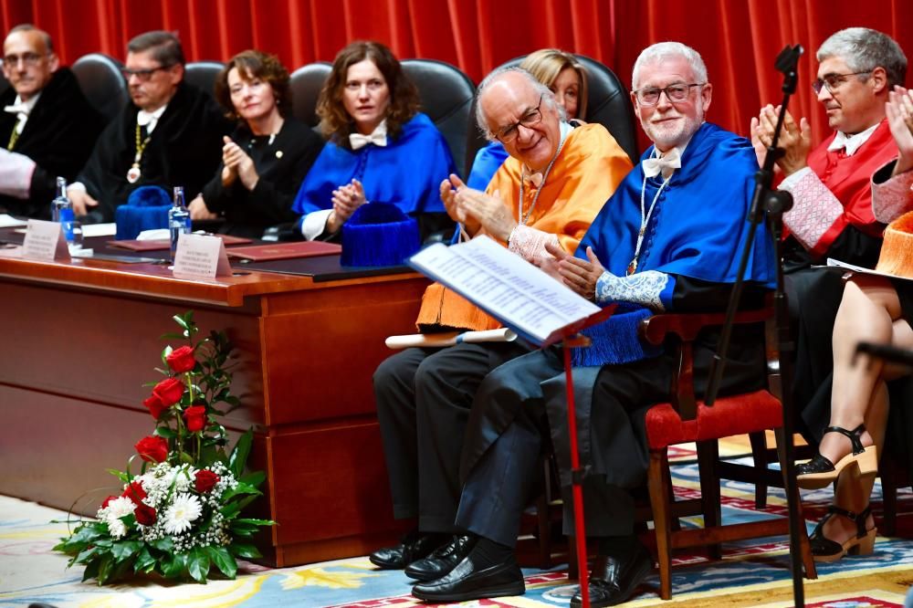 El profesor Boaventura de Sousa, doctor honoris causa por la Universidade da Coruña