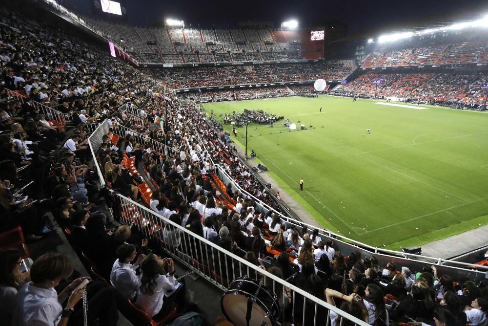 Las bandas de música llenan Mestalla, búscate en la galería