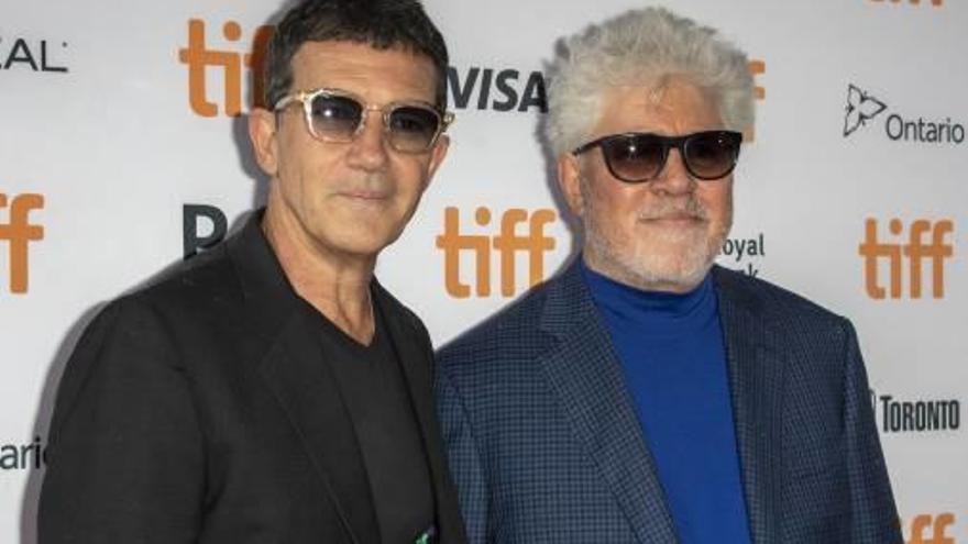 Antonio Banderas y Pedro Almodóvar, en Toronto.