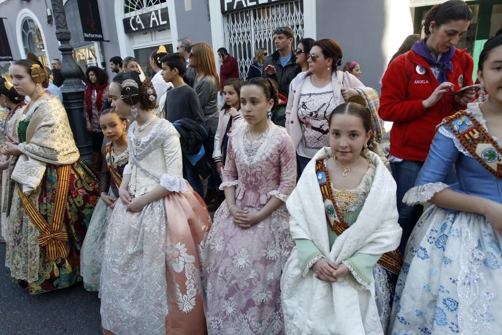 Ambiente fallero en las calles de València