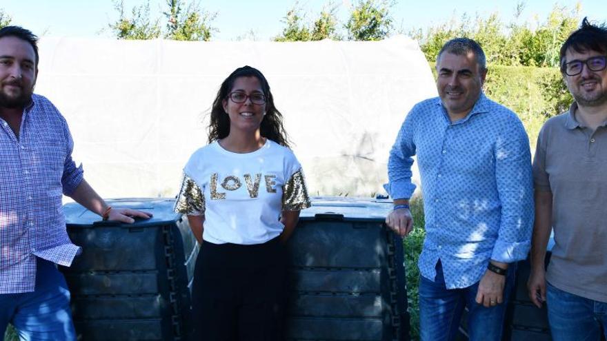 El IES Antonio Serna recibe tres compostadoras para fomentar el reciclaje
