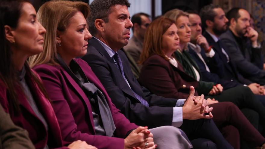 Alcaldes de l'Horta, al fondo, en la presentación del informe de Gan Pampols