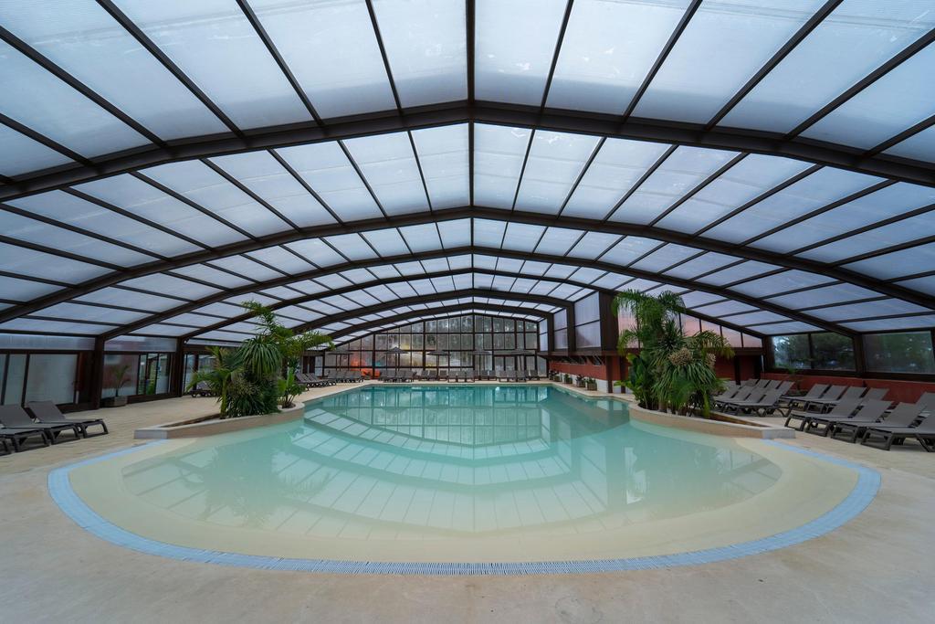 Piscina cubierta, Ohai Nazaré