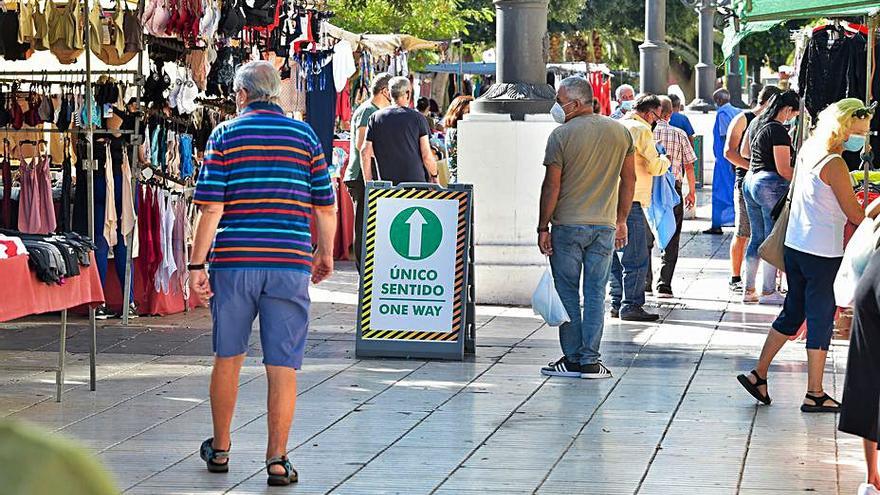 El Rastro reabre tras meses de agonía 
e incertidumbre para los puesteros