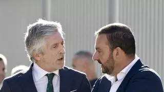 Marlaska garantiza en Asturias que ya están tramitando devoluciones en Ceuta y da cifras: 300 expulsados por delitos y más de 5.300 retornos voluntarios