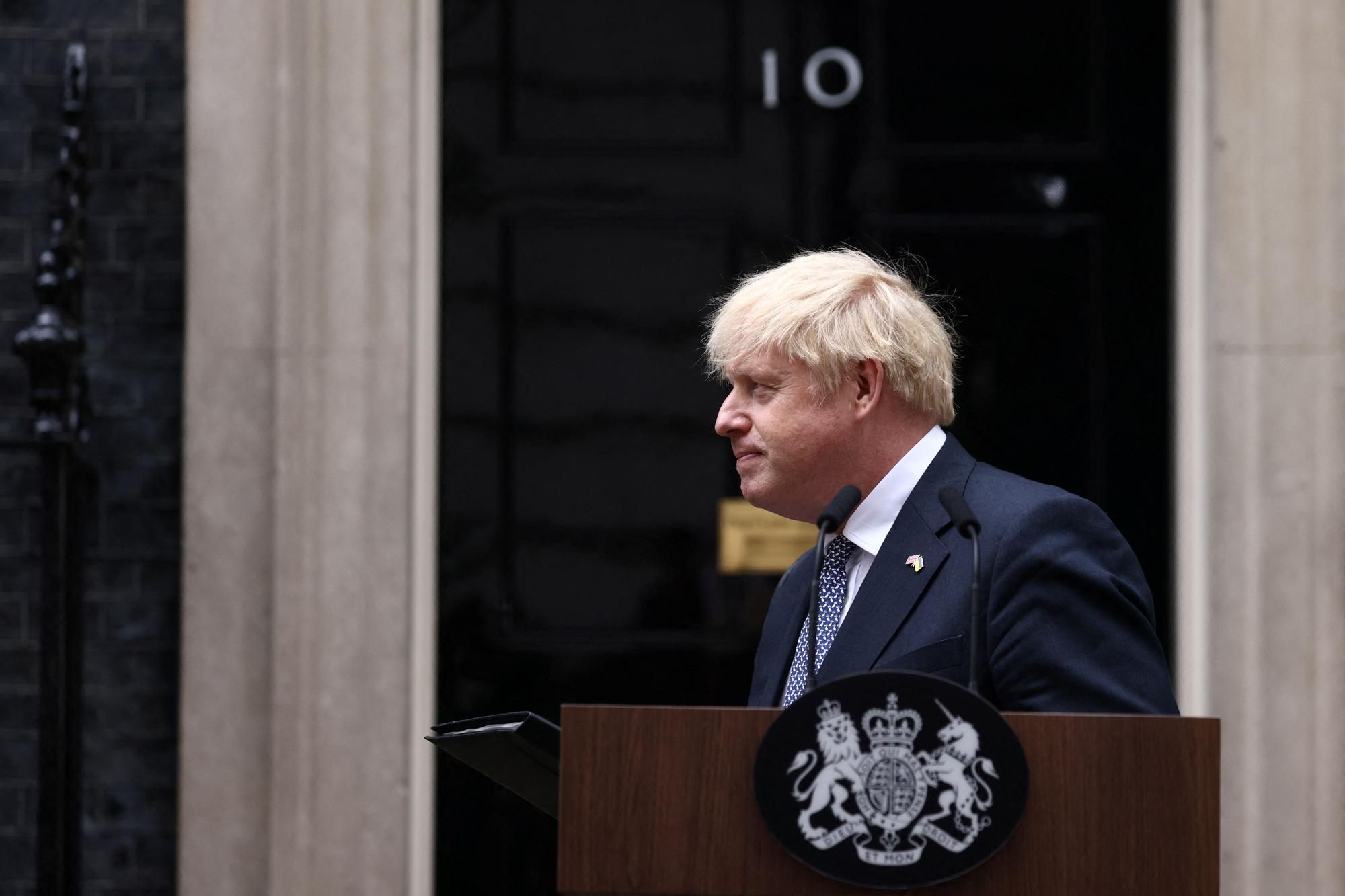 Boris Johnson, durante el anuncio de su dimisión este jueves.