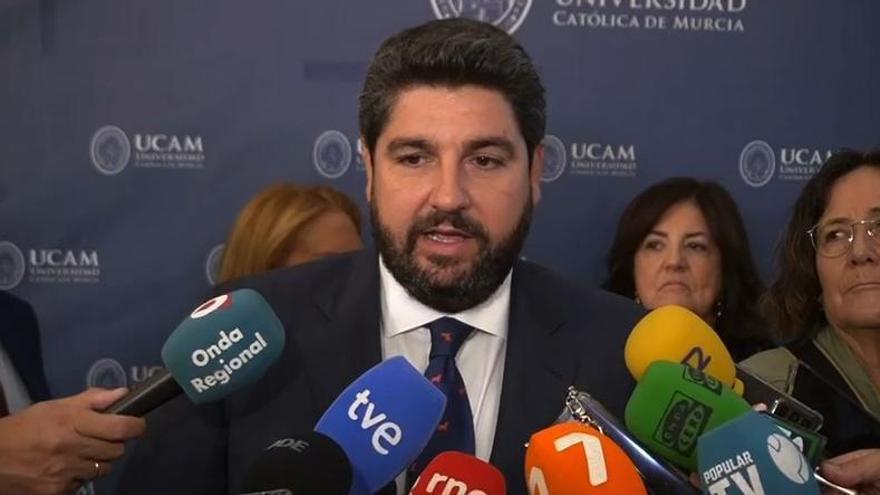 López Miras: "Sánchez podrá ser presidente, pero tendrá enfrente a la inmensa mayoría de los españoles"
