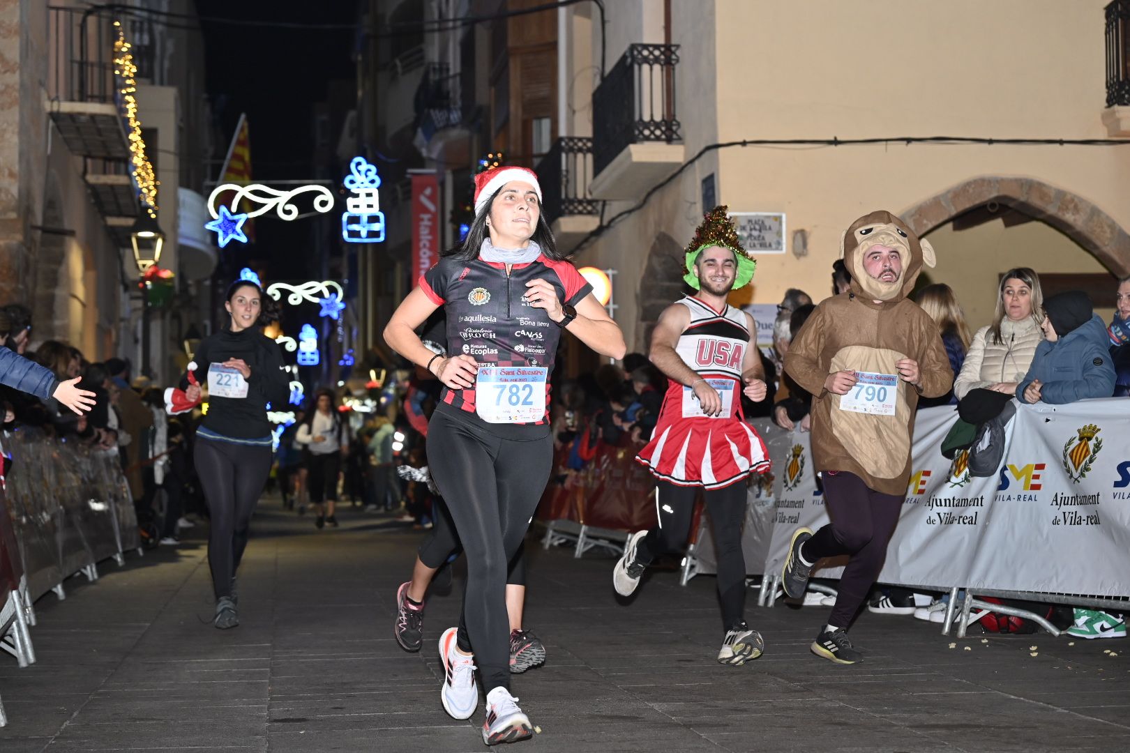 Galería | Las mejores imágenes de la San Silvestre de Vila-real 2023