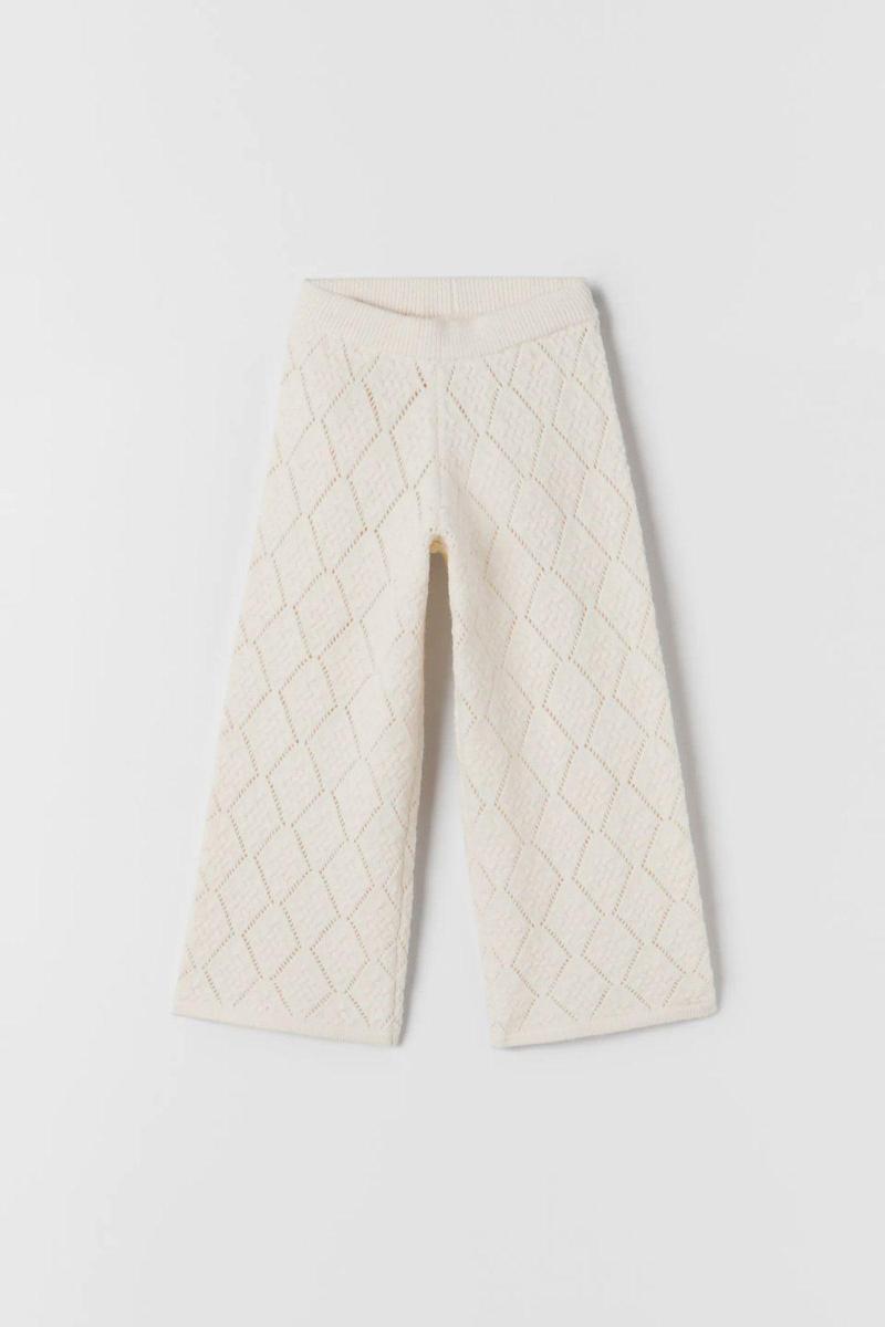 Pantalón de punto en tono blanco roto de Zara Kids