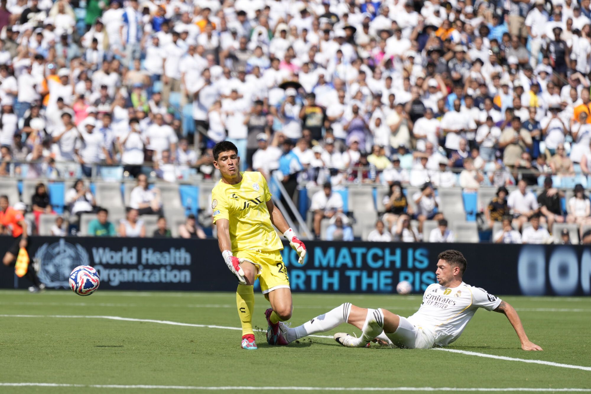 Real Madrid's Federico Valverde, right, scores his side's third goal against Pachuca during the Club World Cup Group H soccer match between Real Madrid and CF Pachuca in Charlotte, N.C., Sunday, June 22, 2025. (AP Photo/Chris Carlson)