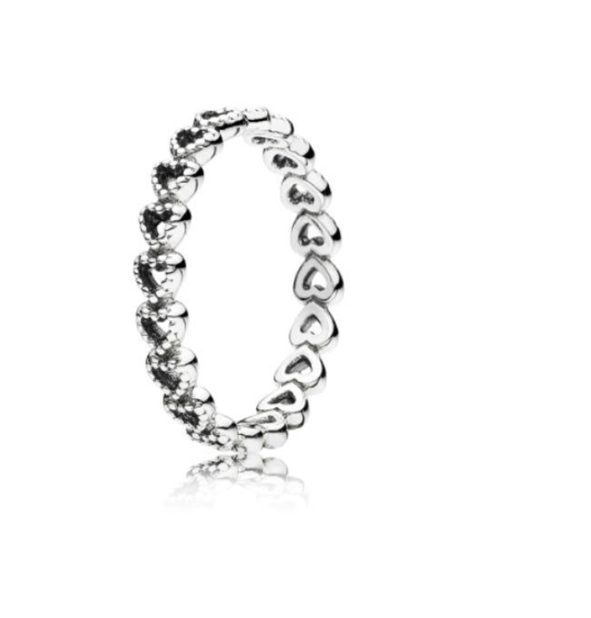 Anillo de corazones de Pandora