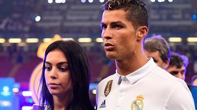El beso más 'frío' de Georgina y Cristiano Ronaldo