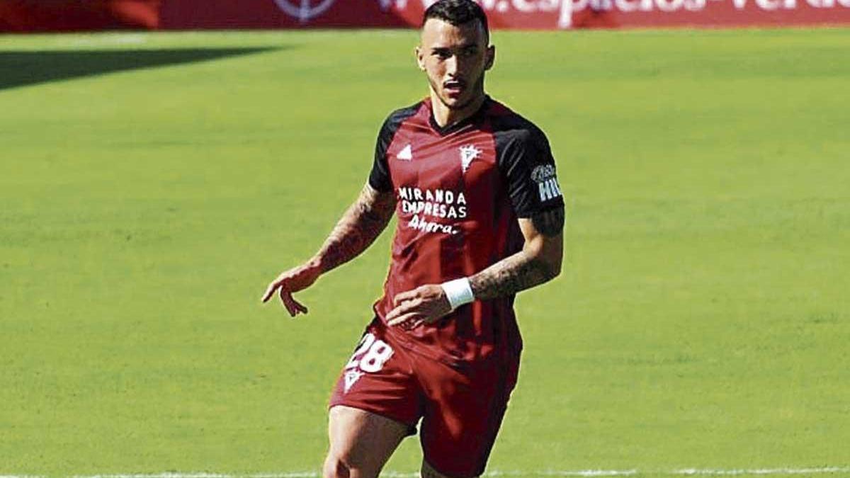 Antonio Sánchez, con el Mirandés