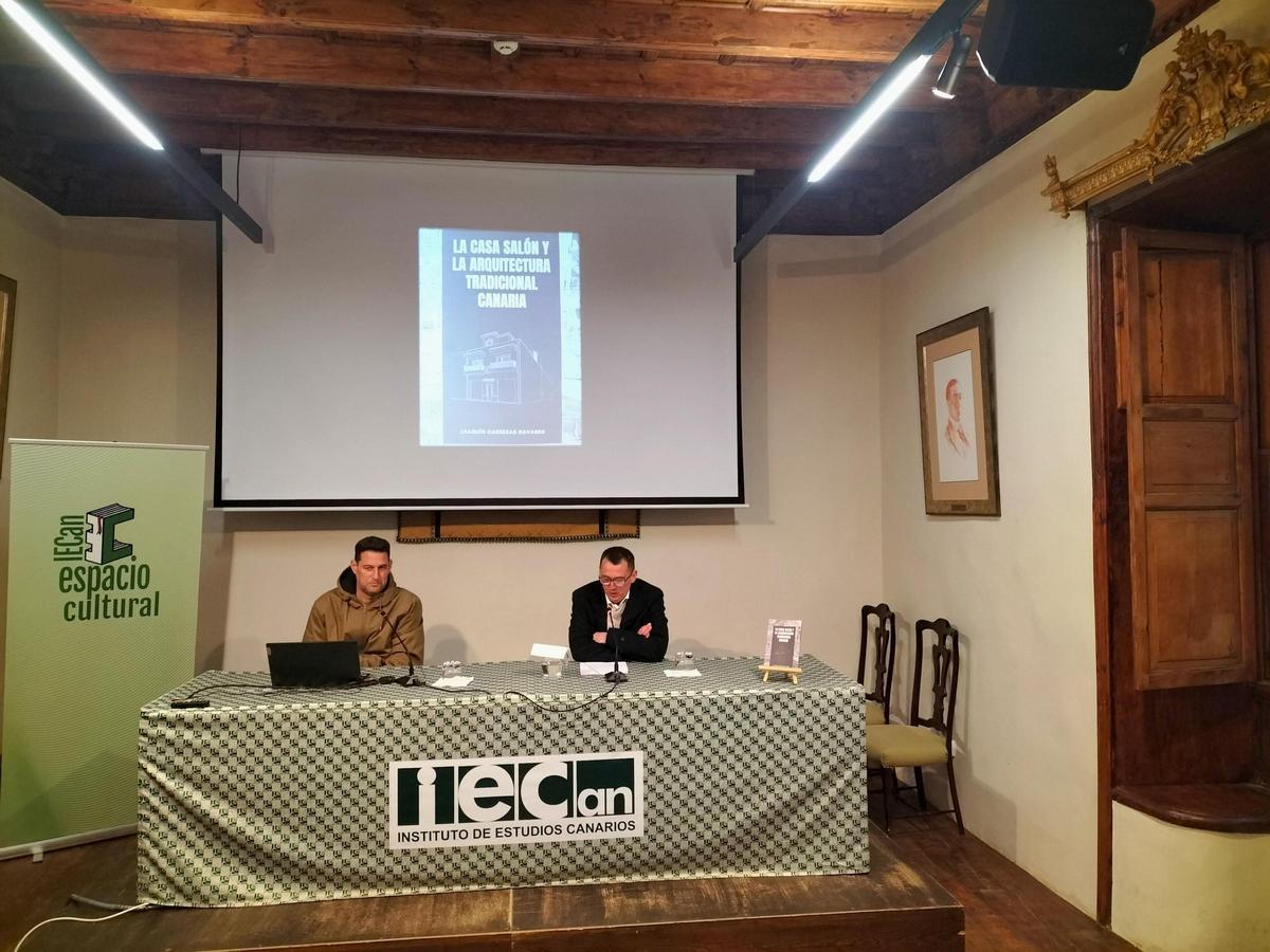Presentación de “La casa salón y la arquitectura tradicional canaria”, de Joaquín Carreras Navarro.