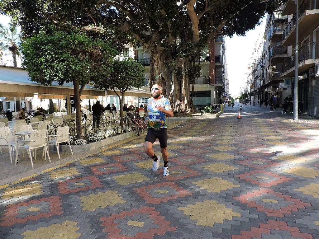 Estos todas las imágenes de la Media Maratón de Águilas