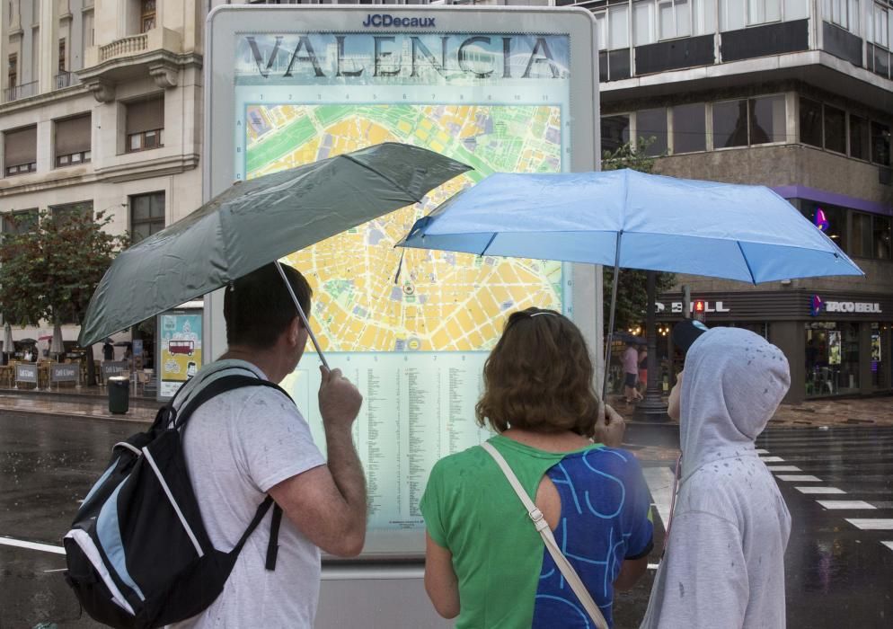 Llueve en la ciudad de Valencia