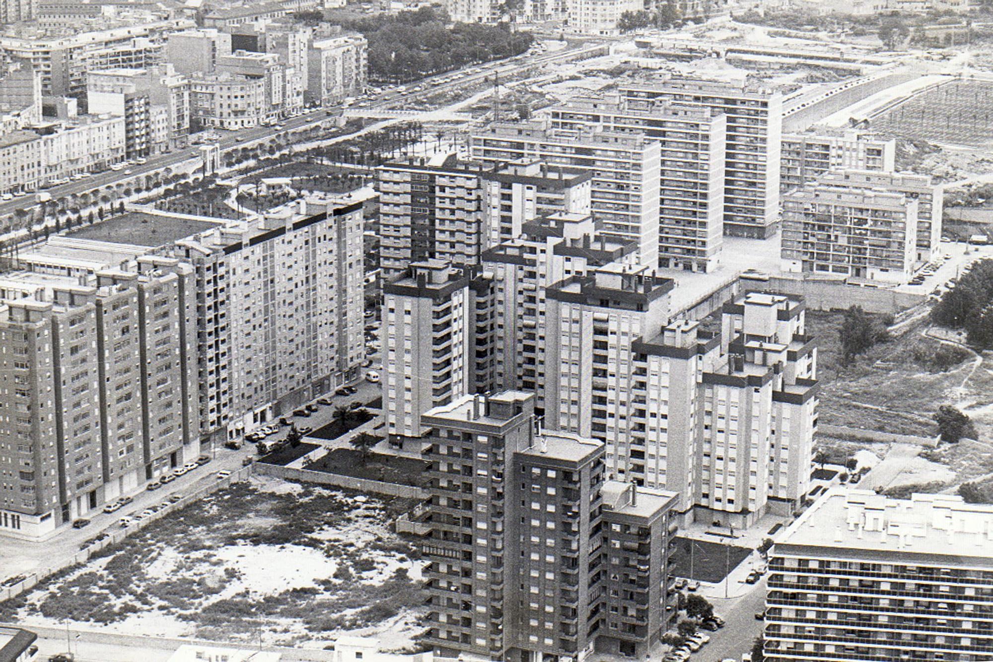 Fotos de la València desaparecida: El Campanar de los 80