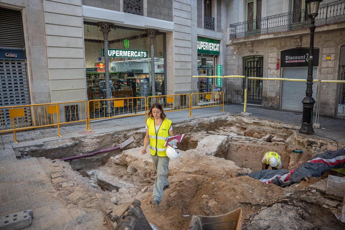 Encuentran restos arqueológicos de la época medieval en las obras de La Rambla