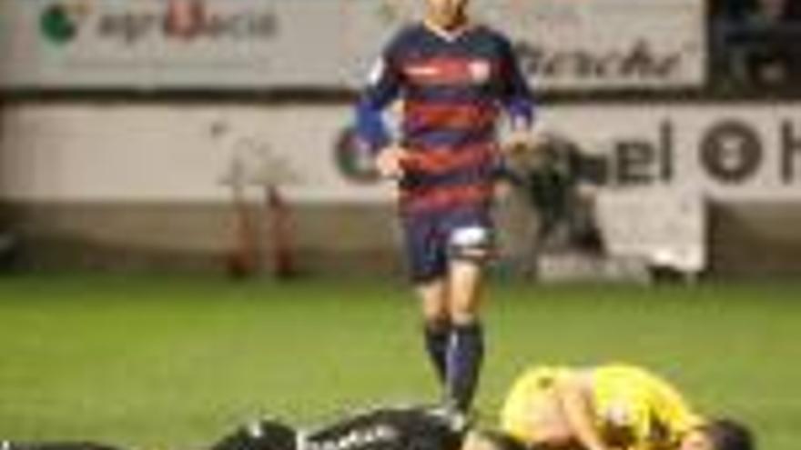 Aimar Moratalla, amb la samarreta del Llagostera en un partit contra el Girona.