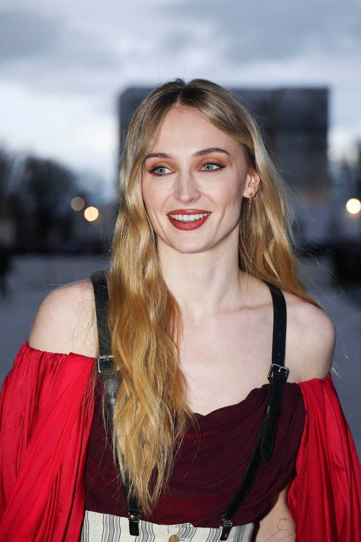 Sophie Turner en la 'Paris Fashion Week 2024'