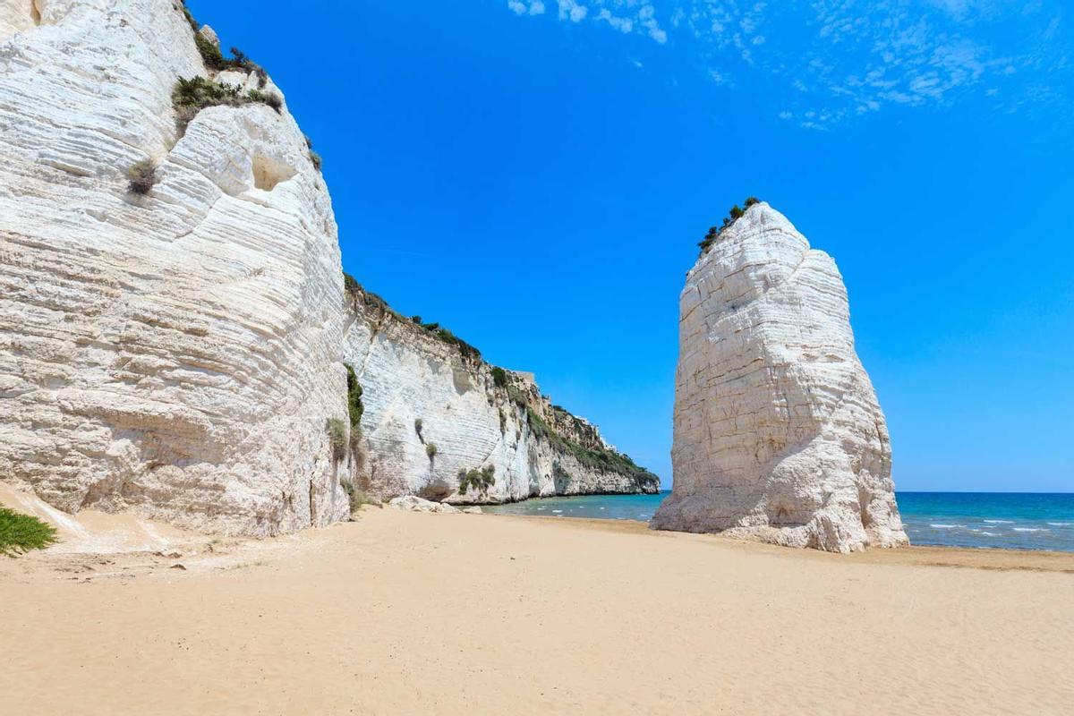 Playa de Pizzomunno, Italia