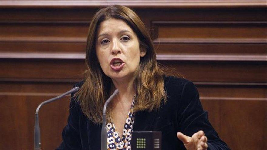 La portavoz parlamentaria de Nueva Canarias (NC) en materia educativa, Carmen Hernández