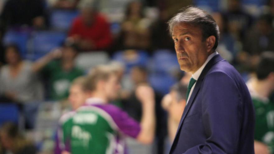 El Unicaja se queda sin fuerzas ante Valencia