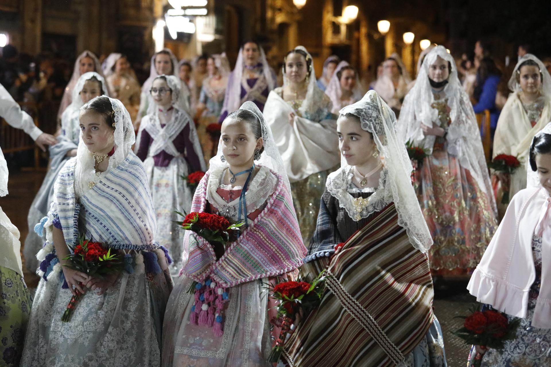 Búscate en el primer día de ofrenda por la calle Quart (entre las 22:00 a las 23:00 horas)