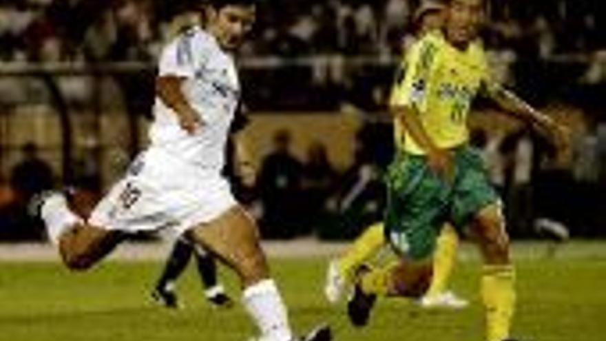 Figo cree que no seguirá en el Madrid en el 2005