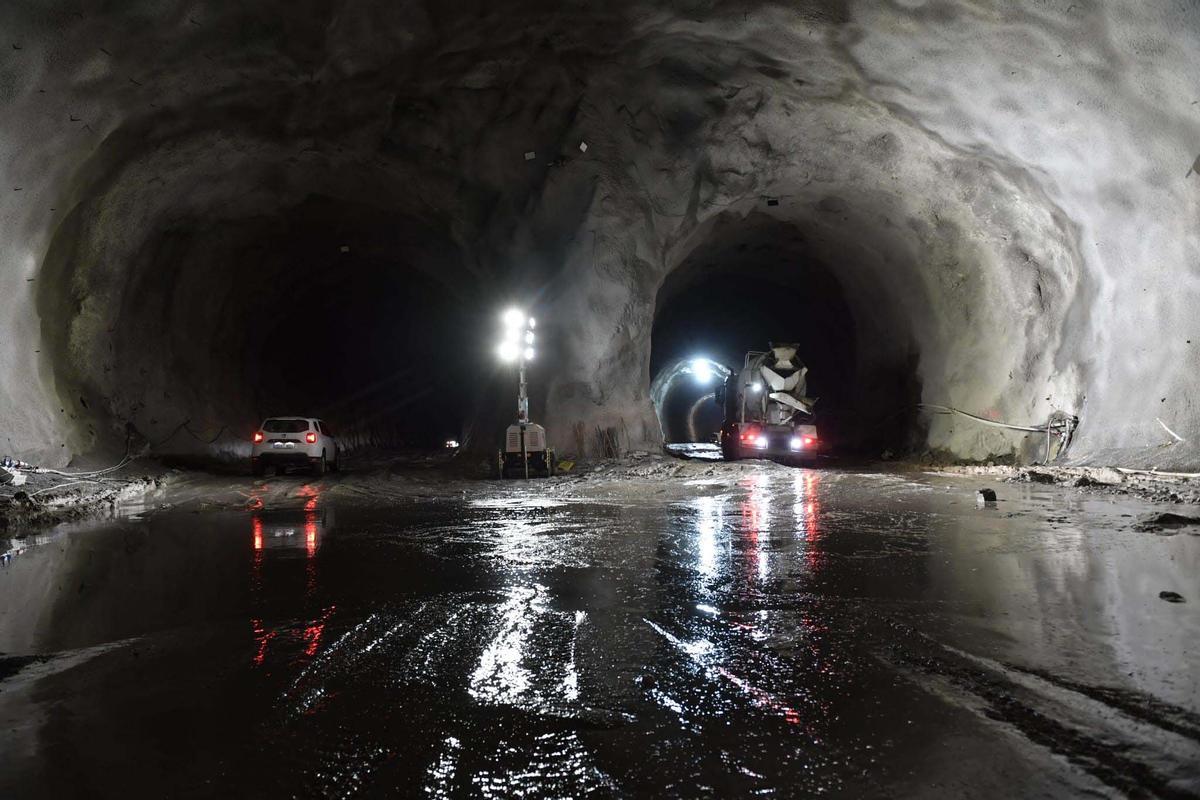 Finaliza la excavación de los tres túneles del acceso ferroviario al puerto exterior de A Coruña
