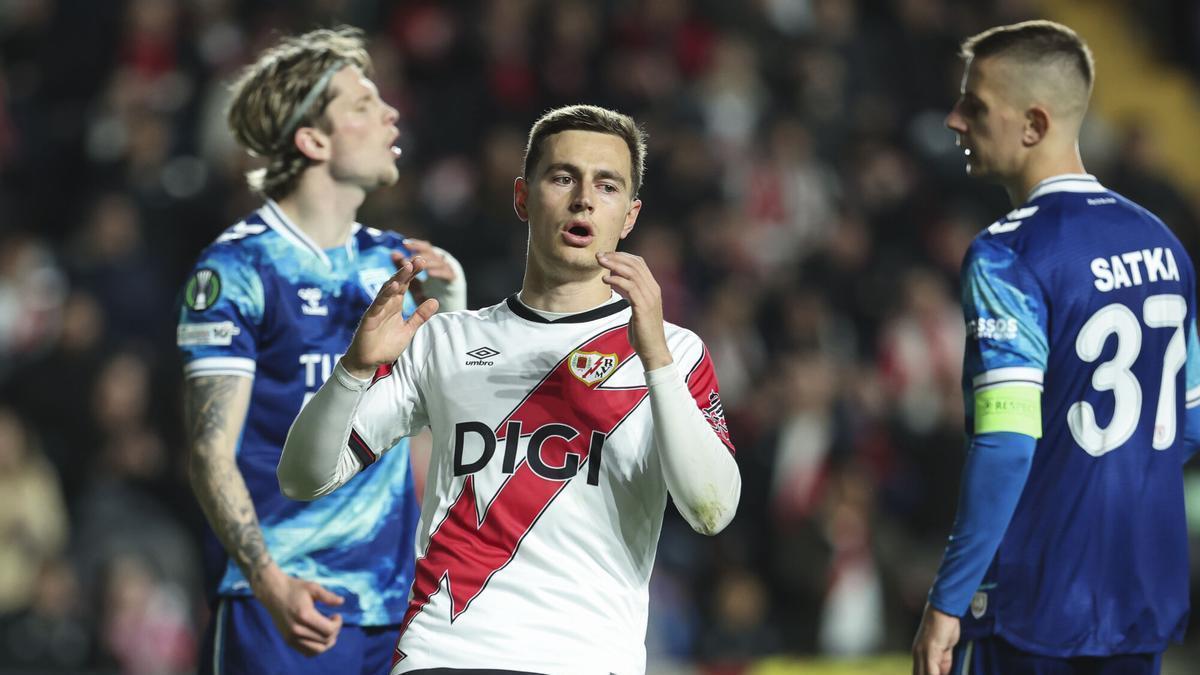 CONFERENCE LEAGUE | El Rayo sufre para eliminar al Samsunspor y se mete en cuartos en Europa 25 años después