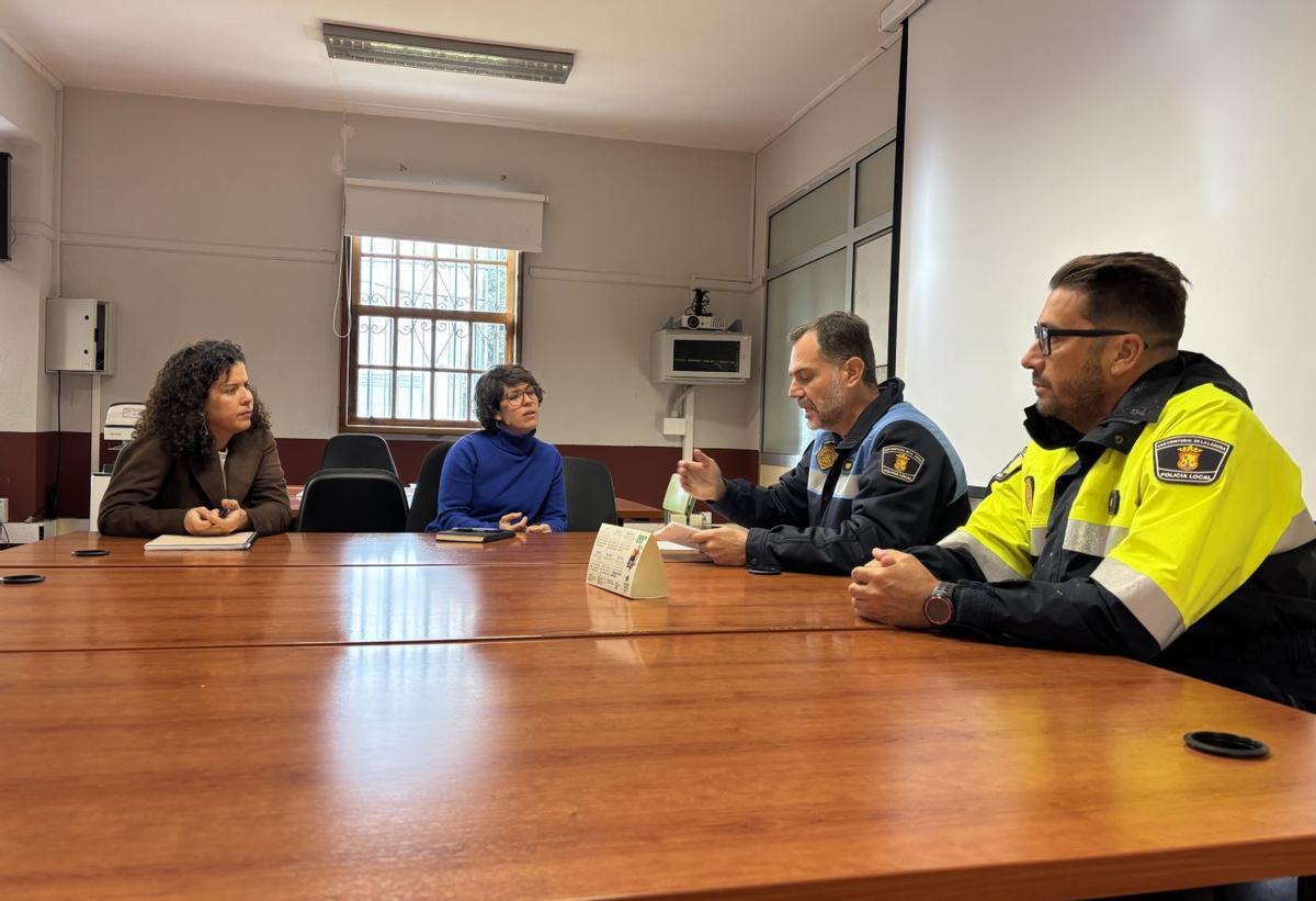 Reunión de coordinación para acciones de la campaña contra el acoso escolar. |