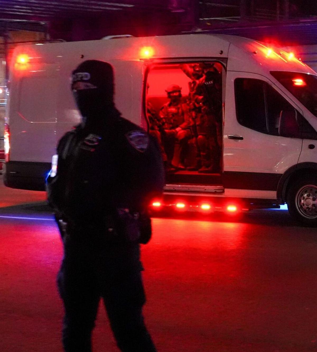 Infiltrats i un delator en el règim