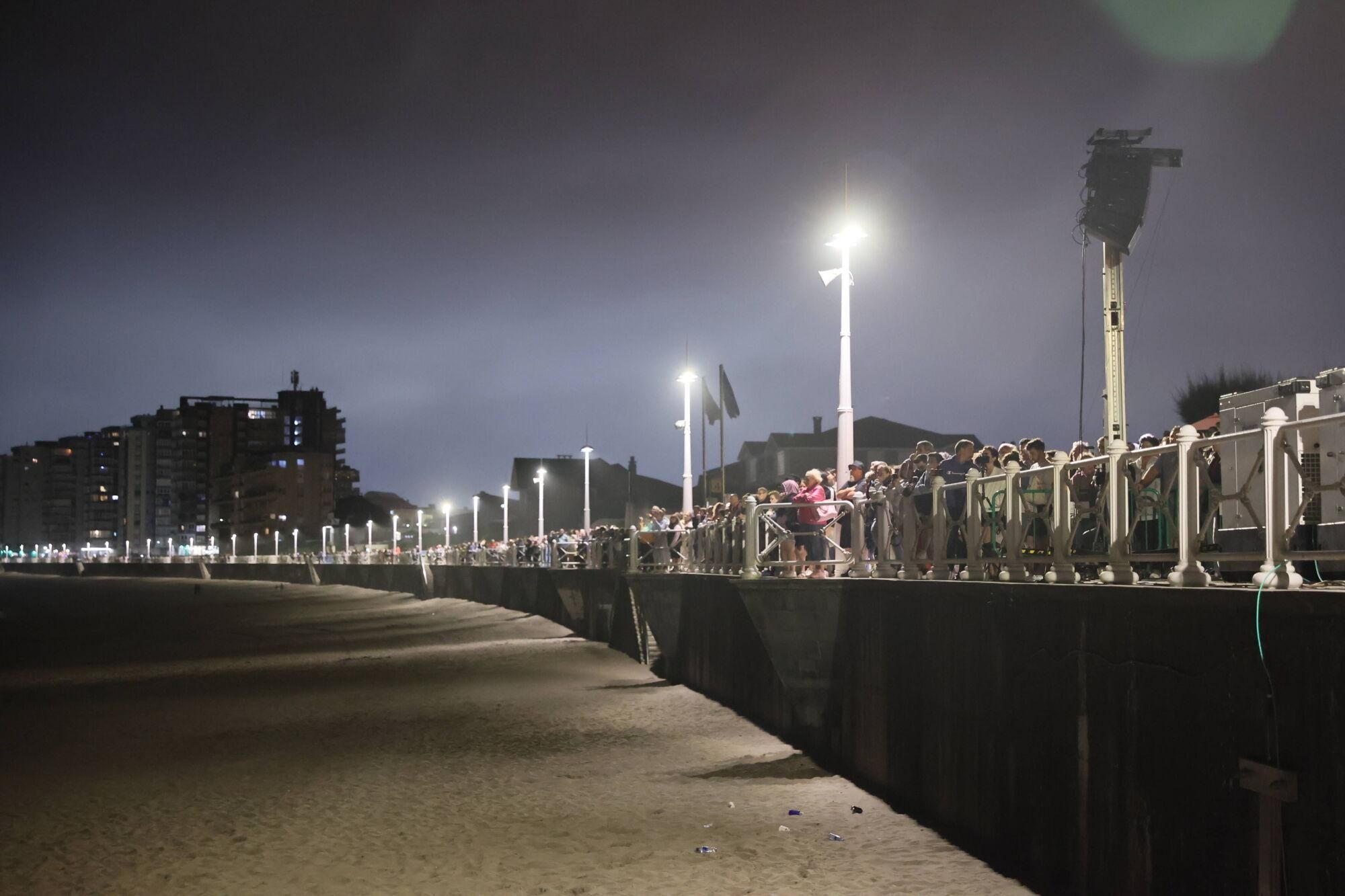 En imágenes: Así fue el show de drones sobre Salinas