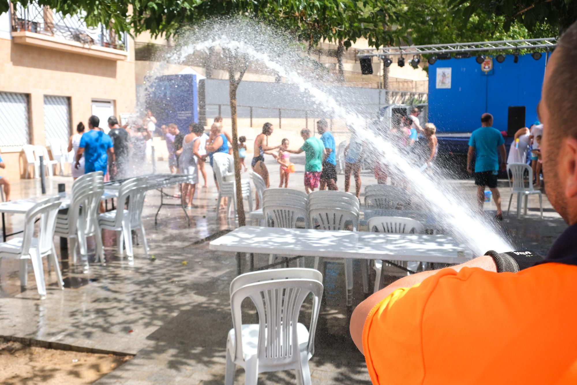 Así ha sido la tradicional "banyà" de las fiestas de San Roque