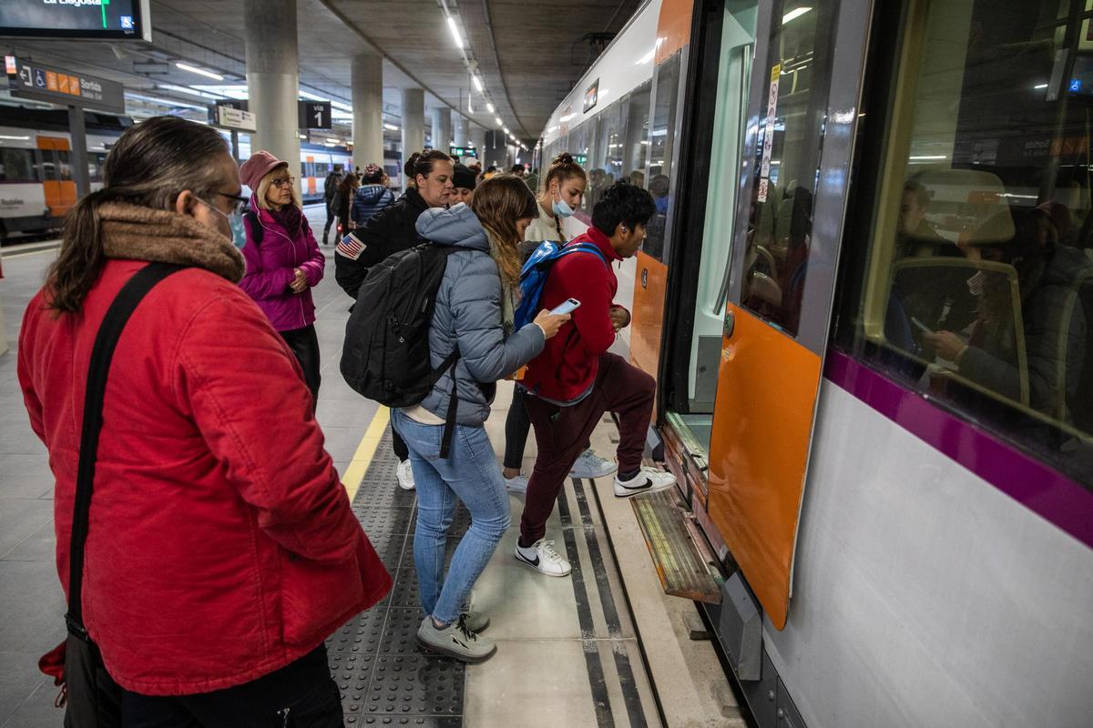 La estación de Rodalies de Sant Andreu entra en servicio