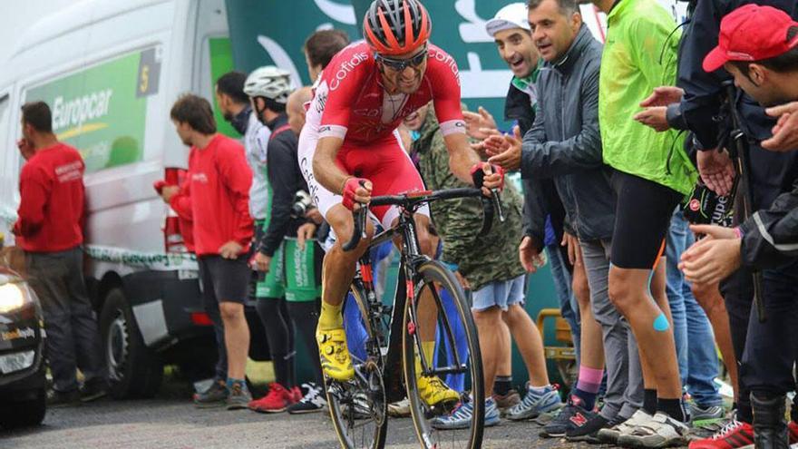 Maté, durante una etapa de la Vuelta a España.