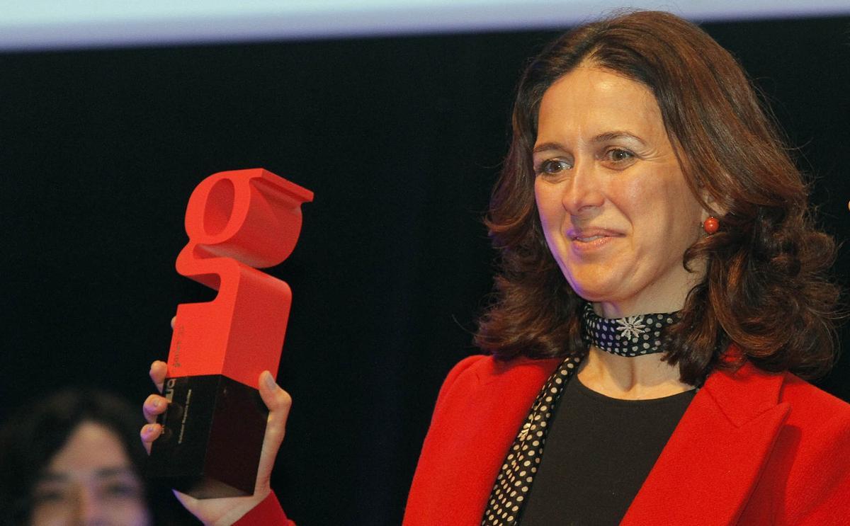 María Pardo recibe un premio de Eganet