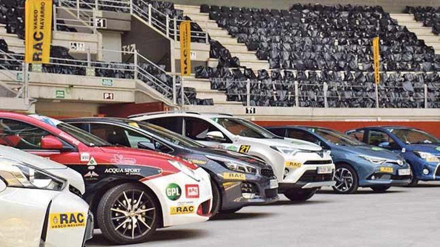 Parque cerrado Pocas veces se han visto coches tan ecológicos en el parque cerrado de un rally.